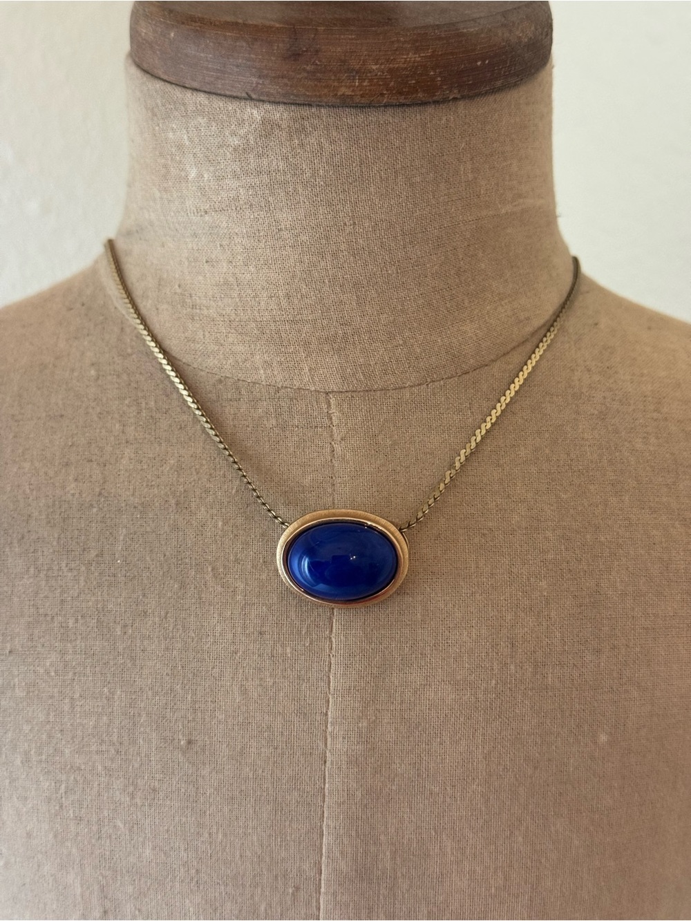 Vintage 1981 Avon Deep Blue Azure Motif Slide Pendant Gold Tone